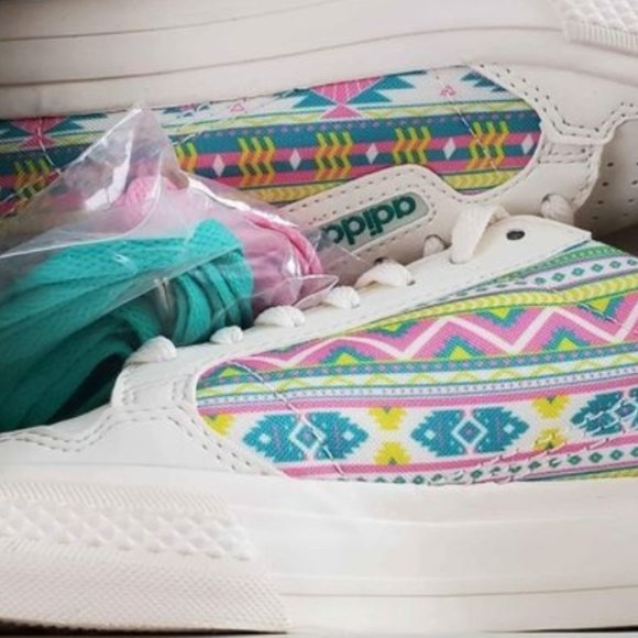 adidas Originals Other - NIB Kids Adidas Arizona Lemon Iced Tea Continental 80s